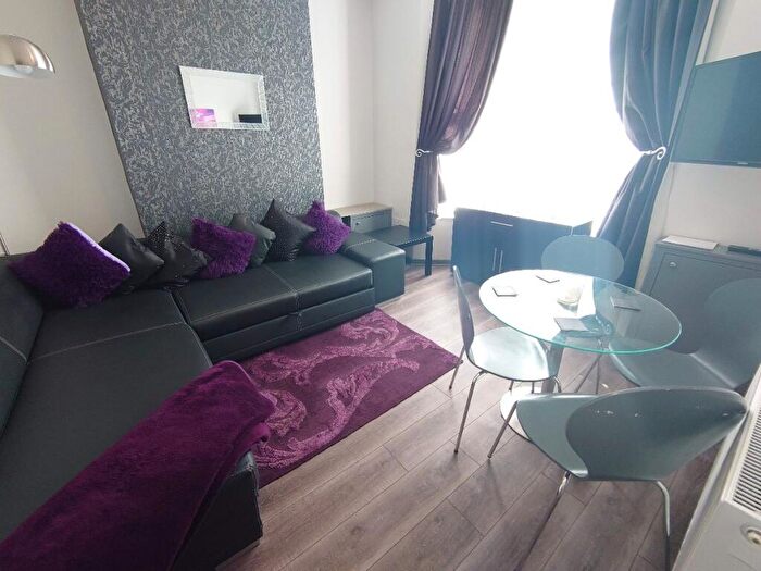 4 Bedroom Terraced House To Rent In Magdala St, Smithdown, L8