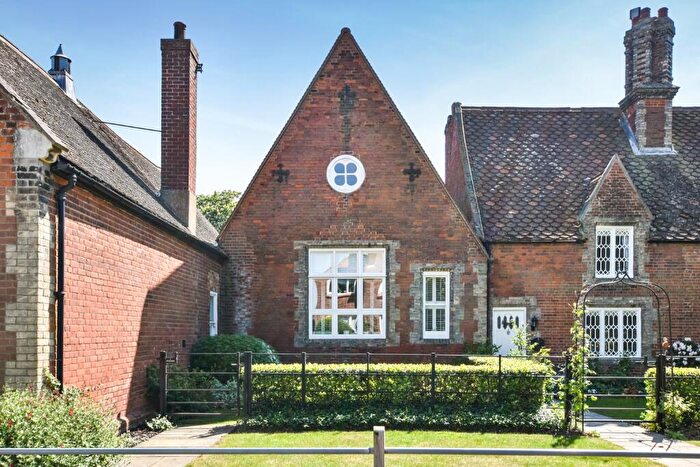 2 Bedroom Terraced House For Sale In All Saints, London Road, Maldon, CM9