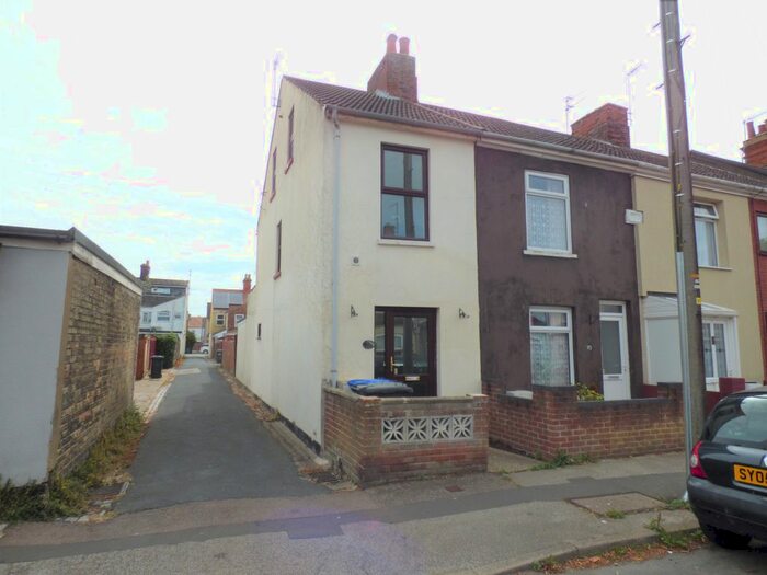 4 Bedroom End Of Terrace House To Rent In Ipswich Road, Lowestoft, NR32