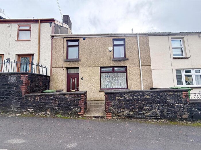 3 Bedroom Terraced House For Sale In Merthyr Road, Llwydcoed, Aberdare, CF44
