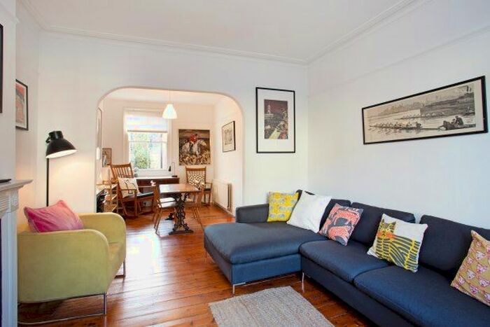 2 Bedroom Terraced House To Rent In Sutherland Road, London, W4