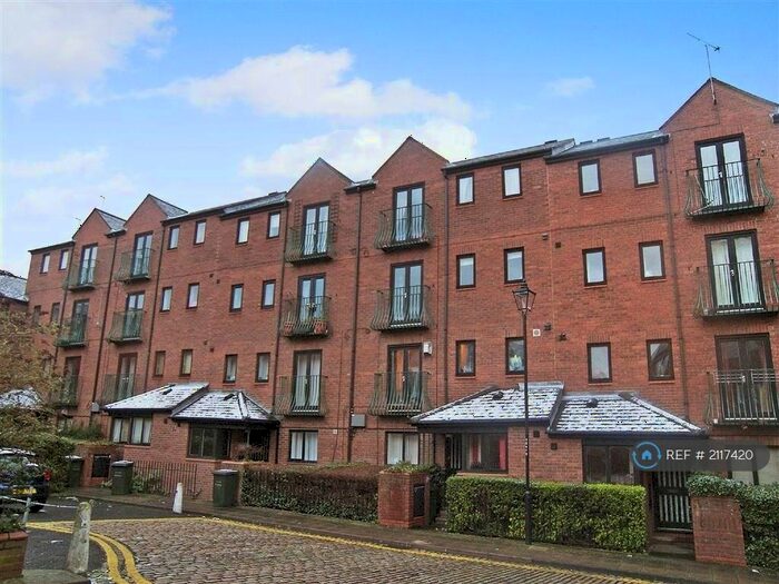 2 Bedroom Flat To Rent In Blackfriars Court, Newcastle Upon Tyne, NE1