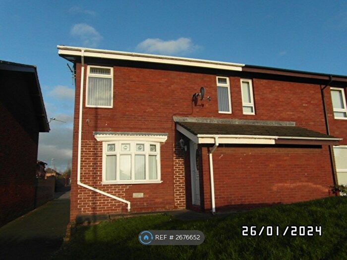 3 Bedroom Semi Detached House To Rent In Milling Court, Gateshead, NE8