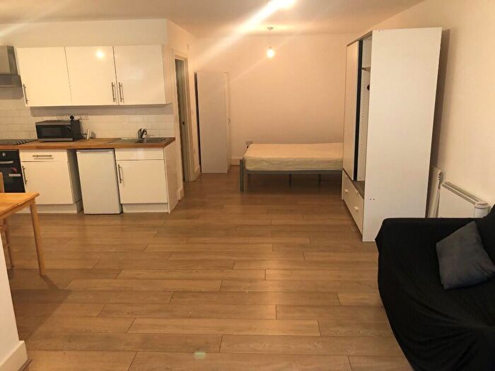 Studio To Rent In Rollins Street, London, SE15
