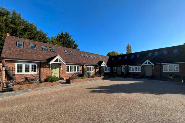 2 Bedroom Terraced House To Rent In Binfield Road, Wokingham, RG40