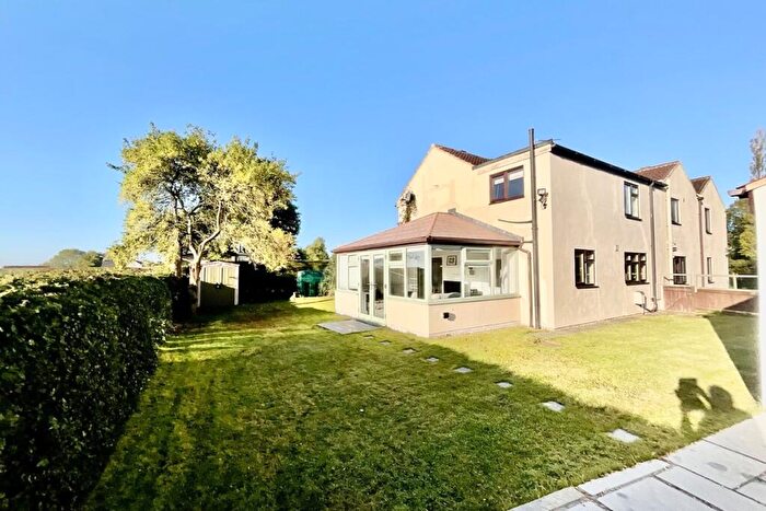 3 Bedroom Semi-Detached House For Sale In Hardwick Lane, Aston, Sheffield, Rotherham, S26