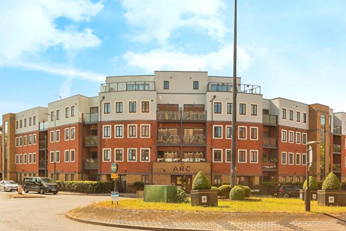 2 Bedroom Apartment For Sale In High Street, Aylesbury, HP20