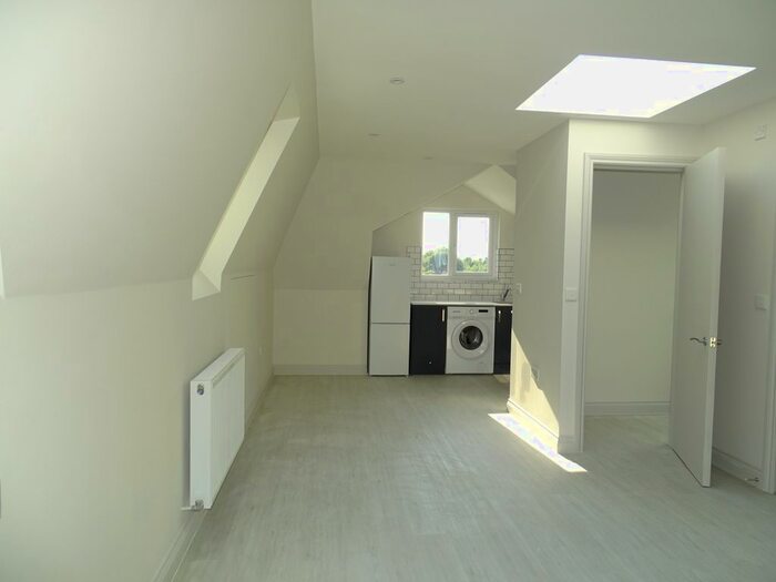 Studio To Rent In Lady Margaret Road, Southall UB1