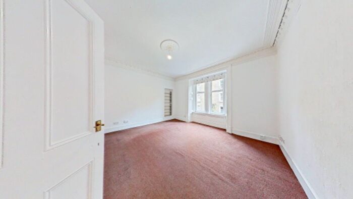 2 Bedroom Flat To Rent In Baldovan Terrace, Stobswell, Dundee, DD4