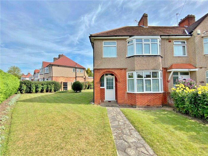 3 Bedroom End Terrace House For Sale In Lyncroft Gardens, Hounslow, TW3