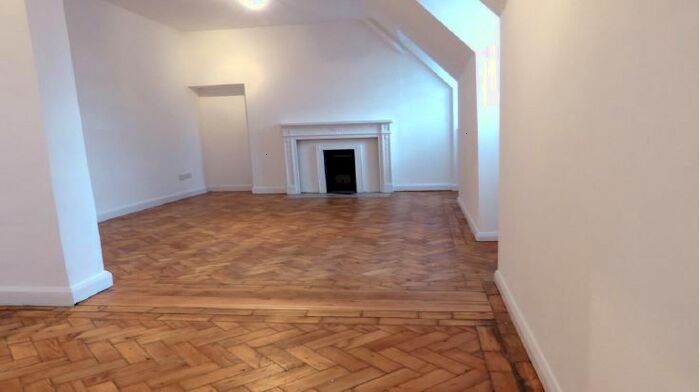 2 Bedroom Flat To Rent In Temple Fortune Lane, London, NW11