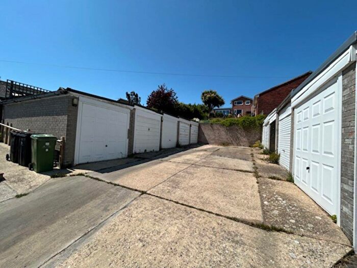 2 Bedroom Detached Bungalow For Sale In Oakbury Drive, Weymouth, DT3