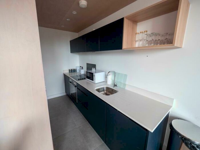 2 Bedroom Apartment To Rent In Sky Gardens :: Castlefield, M15