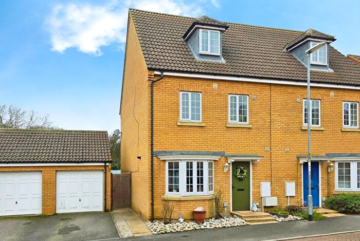 4 Bedroom Semi-Detached House For Sale In The Sidings, Cranwell, NG34