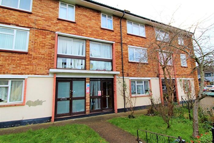 3 Bedroom Terraced House For Sale In Laurel Lane, West Drayton, UB7