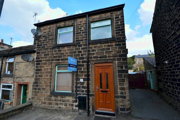 1 Bedroom Terraced House To Rent In Penistone Road, New Mill, Holmfirth HD9