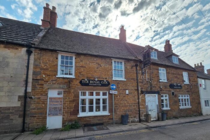 Terraced House For Sale In Royal Oak Queen Street, Uppingham, LE15