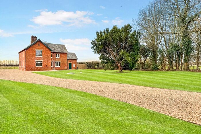 2 Bedroom House For Sale In Stone Lane, Haddington, Lincoln, LN5