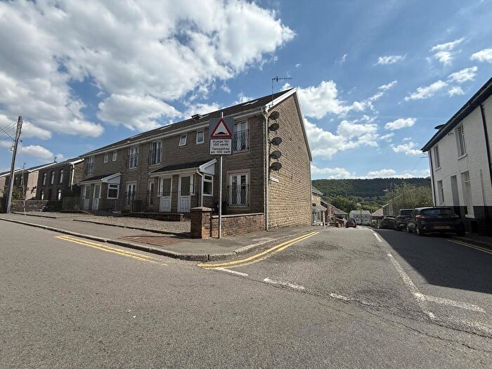 1 Bedroom Property To Rent In Brecon Road, Pontardawe, Swansea, SA8