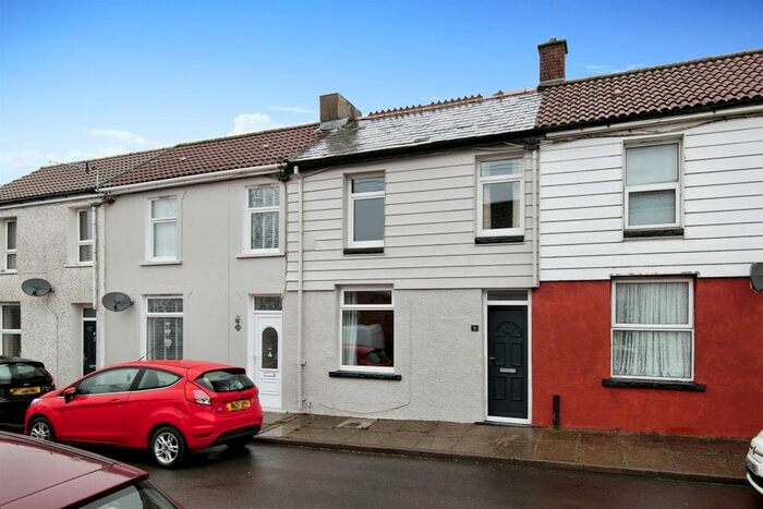 2 Bedroom Property To Rent In Wern Street, Dowlais, Merthyr Tydfil, CF48