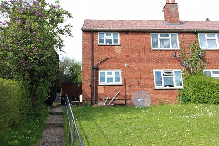 1 Bedroom Flat For Sale In Chain Free On Long Cutt, St. Redbourn, AL3