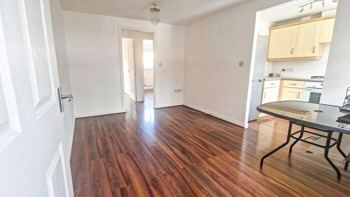 2 Bedroom Apartment To Rent In Michigan Close, Broxbourne, EN10