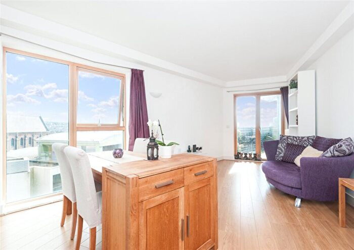 2 Bedroom Flat To Rent In Stroudley Road, Brighton, BN1