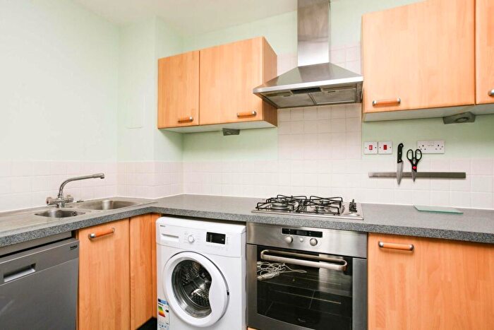 2 Bedroom Flat To Rent In Tideslea Path, Thamesmead, London, SE28