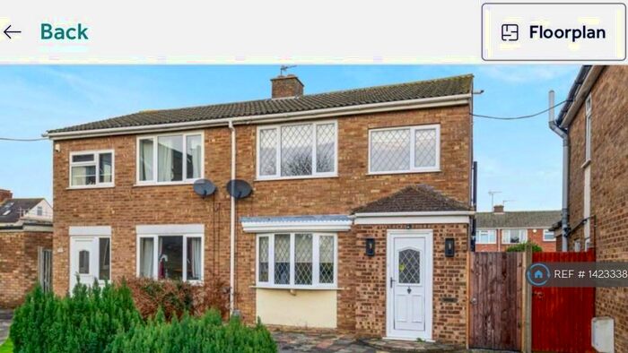 3 Bedroom Semi-Detached House To Rent In The Briars, Kempston, Bedford, MK42