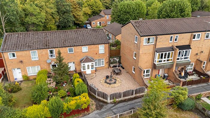 3 Bedroom End Terrace House For Sale In Violet Close, Birchwood, WA3