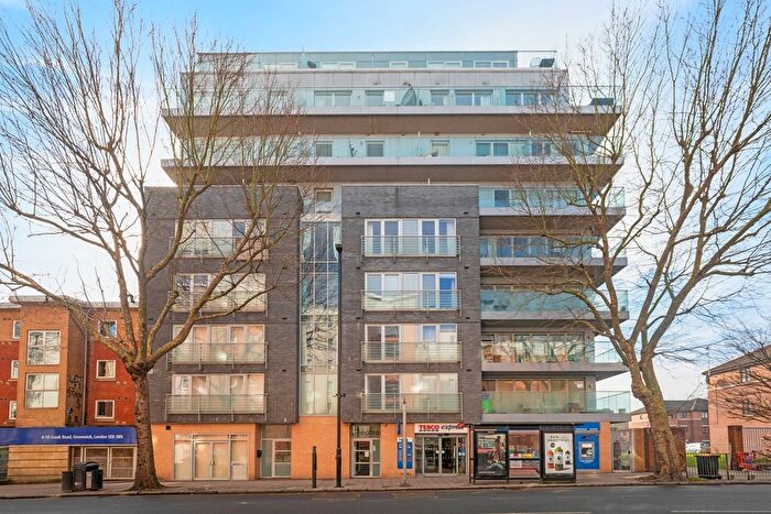 3 Bedroom Flat To Rent In Creek Road, Deptford, SE8