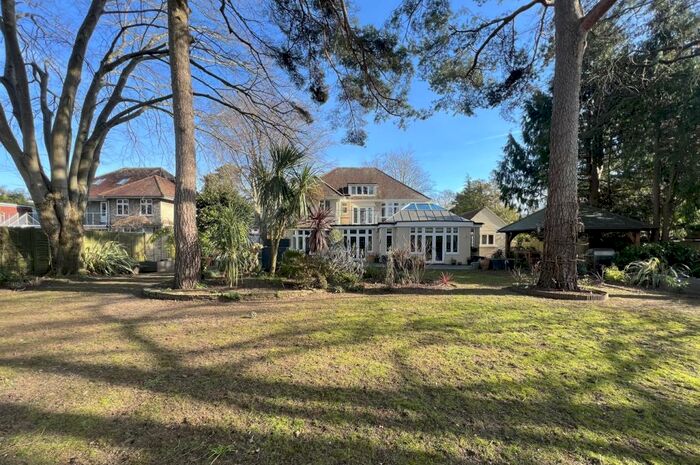 5 Bedroom Detached House For Sale In Nairn Road, Talbot Woods, Bournemouth, BH3