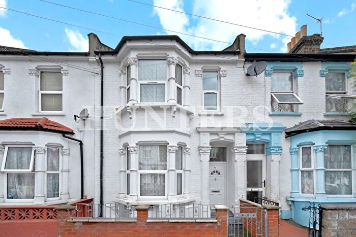 4 Bedroom Property For Sale In Winchelsea Road, London, N17