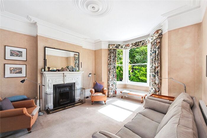 4 Bedroom Terraced House For Sale In Queen Elizabeth's Walk, Stoke Newington, London, N16