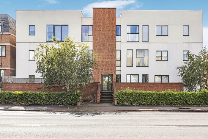 2 Bedroom Apartment To Rent In Sovereign Court A, Kings Road, Reading, RG1