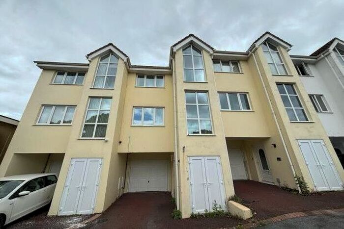3 Bedroom Property To Rent In Queensway, Torquay, TQ2