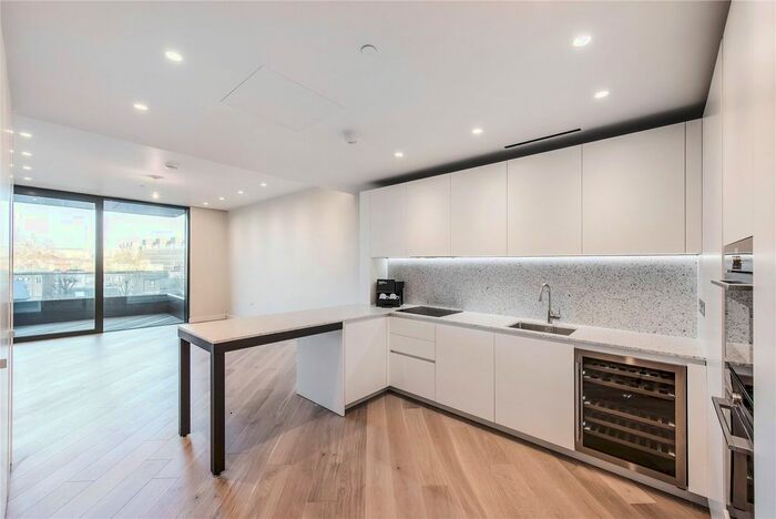 2 Bedroom Flat To Rent In Wood Crescent, Television Centre, White City, London, W12