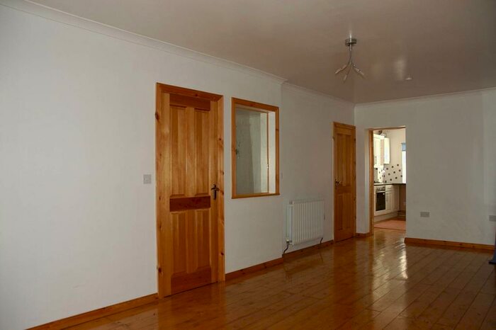 3 Bedroom End Of Terrace House To Rent In Walnut Tree Close, Guildford, , Guildford, GU1