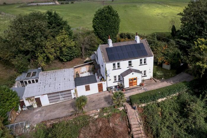 5 Bedroom Detached House For Sale In Beckfield Lane, Fairburn, Knottingley, WF11