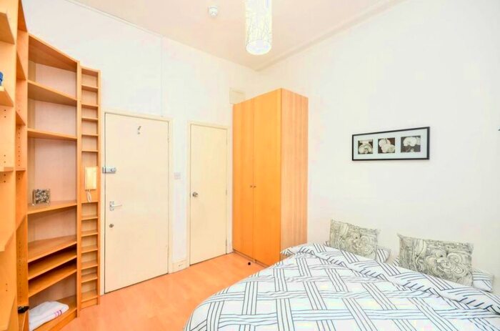 Studio To Rent In Claverton Street, London SW1V