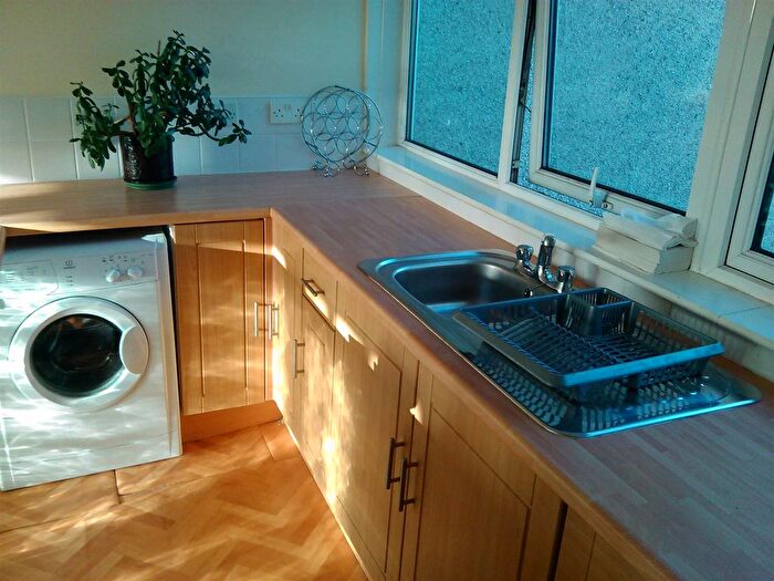 1 Bedroom Flat To Rent In Kent Close, Mitcham, CR4