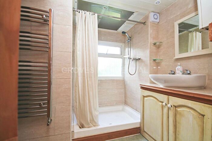 1 Bedroom Flat To Rent In Kings Road, Kingston Upon Thames, KT2