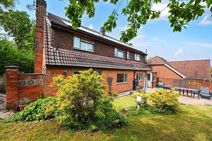 5 Bedroom Detached House For Sale In Faversham Road, Charing, TN27