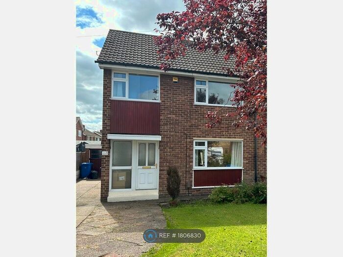 3 Bedroom Semi-Detached House To Rent In Sancroft Road, Spondon, Derby, DE21