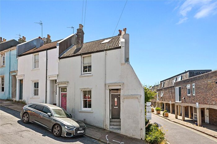 2 Bedroom Flat For Sale In Albion Hill, Brighton, East Sussex, BN2