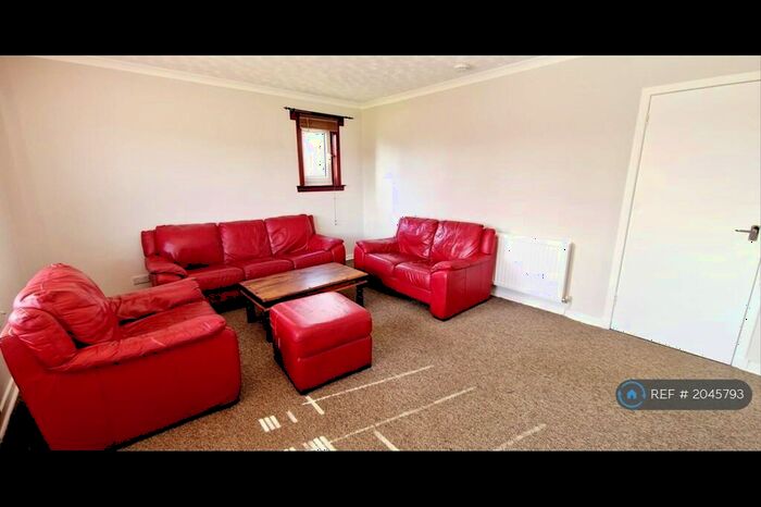 2 Bedroom Flat To Rent In Forrester Park Green, Edinburgh, EH12