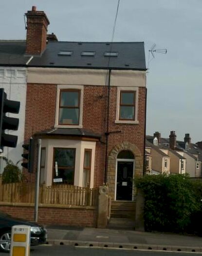 2 Bedroom Flat To Rent In Snowhill View, Wakefield, WF1