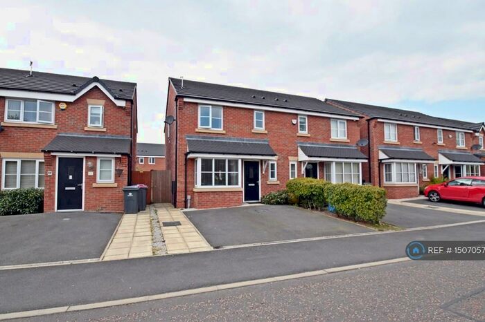 3 Bedroom Semi-Detached House To Rent In Chichester Lane, Eccles, Manchester, M30