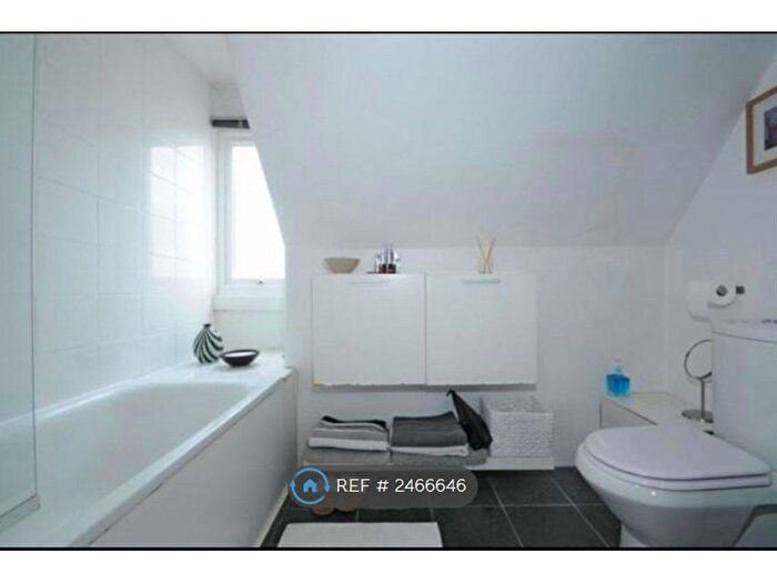 1 Bedroom Flat To Rent In Hollybush Terrace, London, SE19