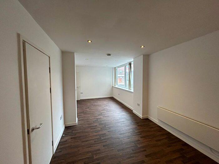 Studio To Rent In Large Studio With Parking, BH1